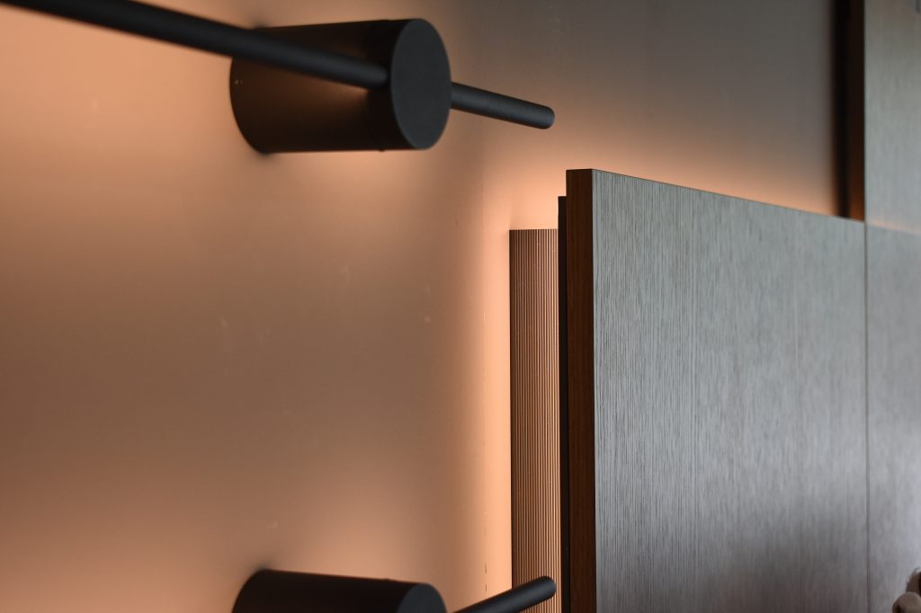 Dettaglio boiserie Tomasella Store Concorezzo